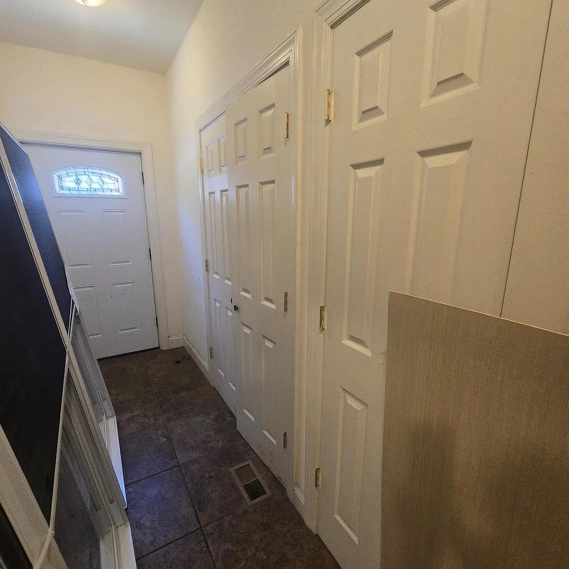 3 bed, 2286 sqft, $1,850 — Photo 2