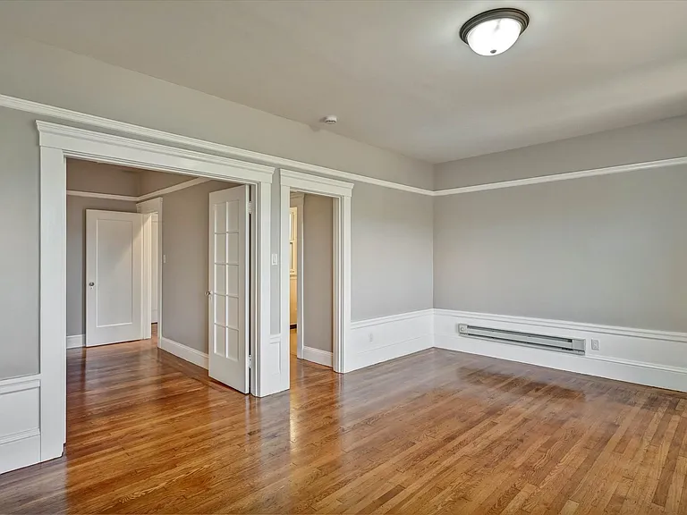 566 21st Ave — Photo 5