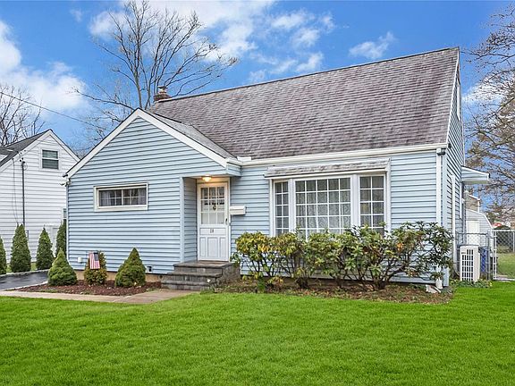2nd image of 20 Leech Cir N