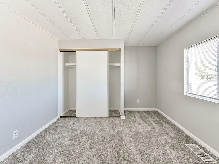 4453 Maia Way — Photo 34