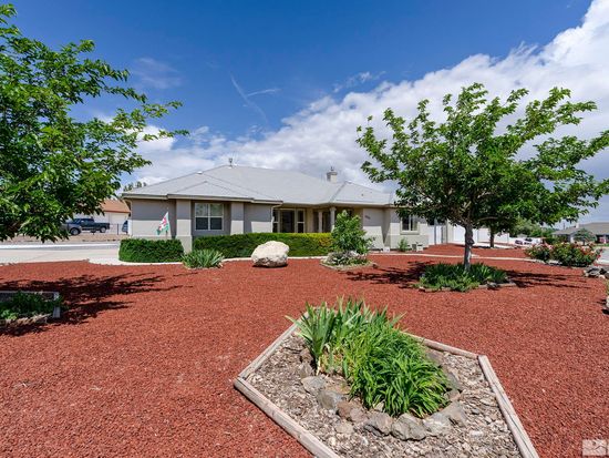 1054 Rawhide Dr, Fernley, NV 89408
