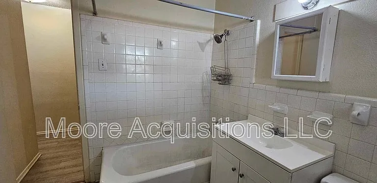 1433 S Rusk St — Photo 14