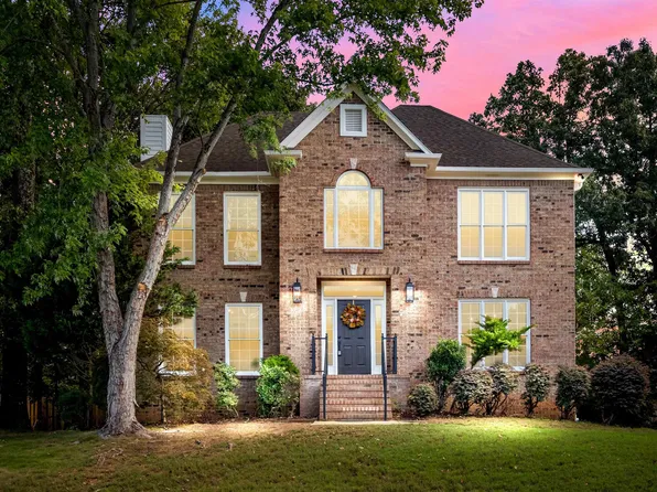 1819 Russet Woods Ln, Hoover, AL 35244