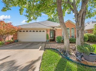 2220 Tiffany Glenn Ct, Bedford, TX 76021