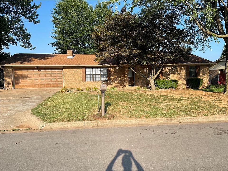1st image of 523 Garland Pl