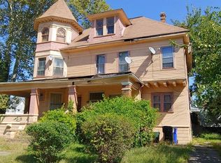 9902 South Blvd, Cleveland, OH 44108