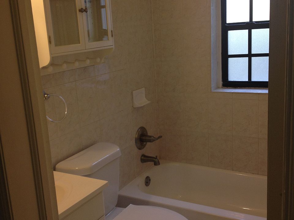 1st image of 1301 NE 5th St