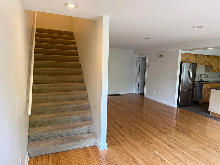 324 Mulberry St — Photo 11