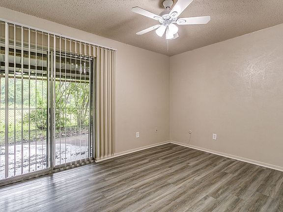 4th image of 1629 Westridge Dr #0