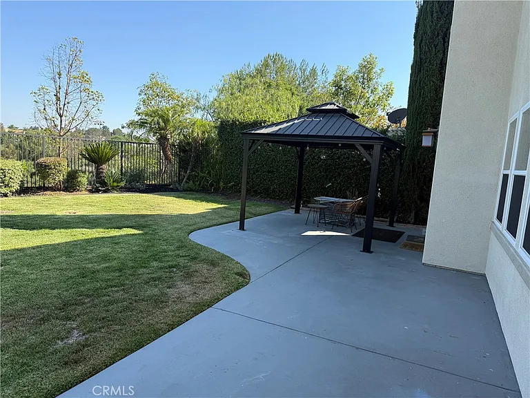 2546 Hibiscus St — Photo 27