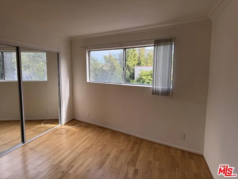 1097 S Bedford Dr #204 — Photo 33