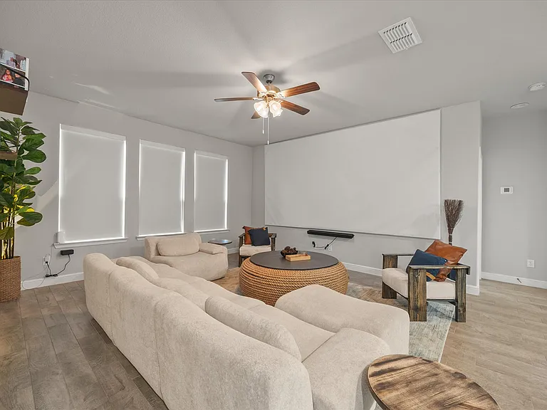 1009 Croxley Way — Photo 15