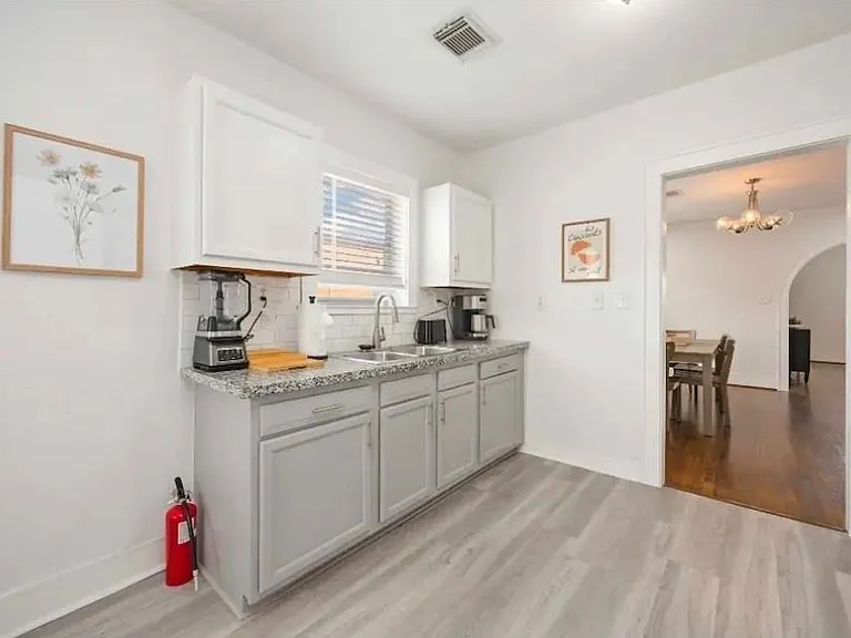 2714 Palm St #2 — Photo 16