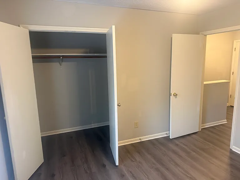 199 Kristin Dr #B — Photo 6