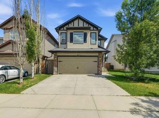 509 S New Brighton Dr SE, Calgary, AB T2Z 0N9