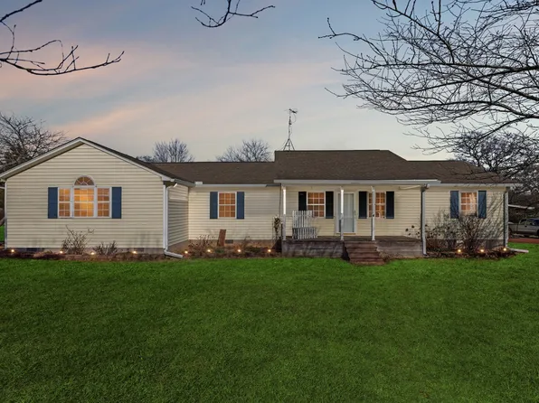 5792 Thick Rd, Chapel Hill, TN 37034