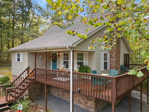 53 Clover Leaf Cir, Burnside, KY 42519