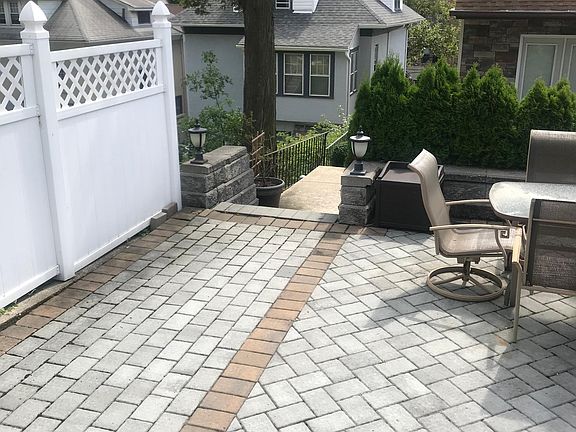 2nd image of 40 Creston Pl #1