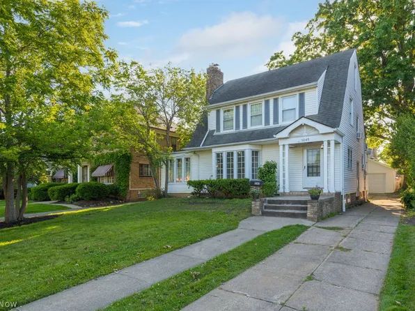 1245 Bunts Rd, Lakewood, OH 44107