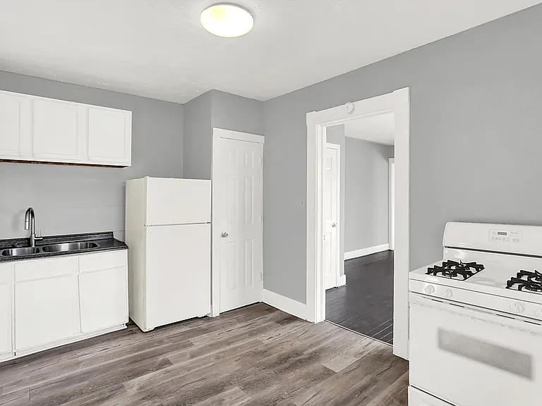 1020 N Rural St — Photo 9