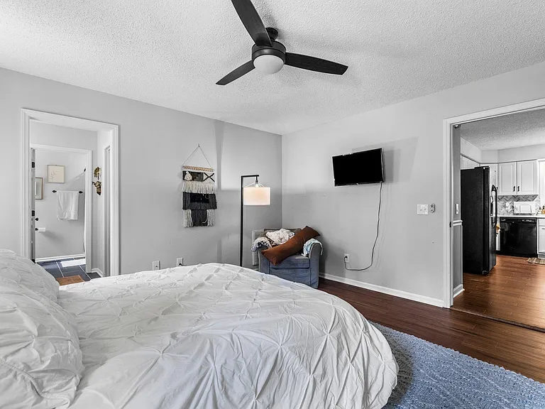 1380 Monticello Dr — Photo 23