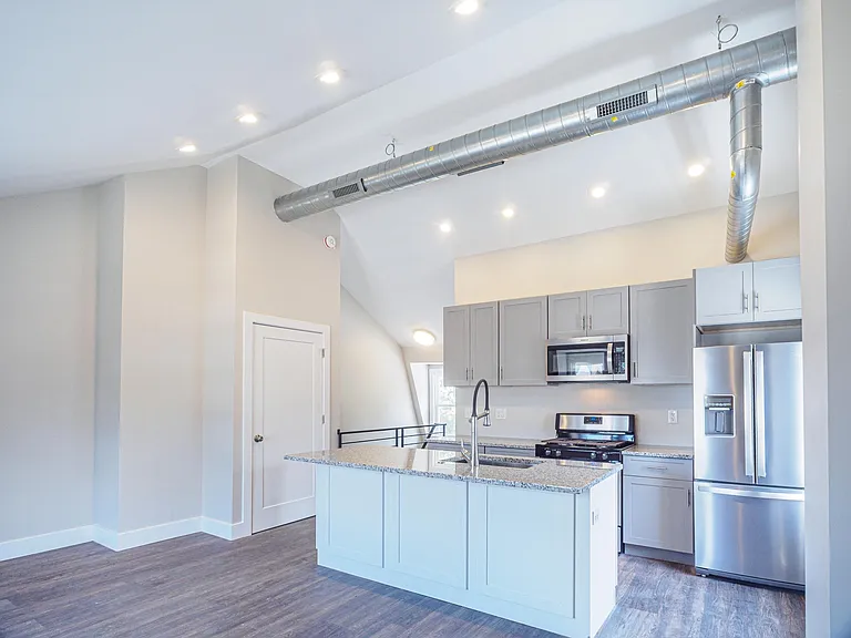 207 Ford St #2 — Photo 17