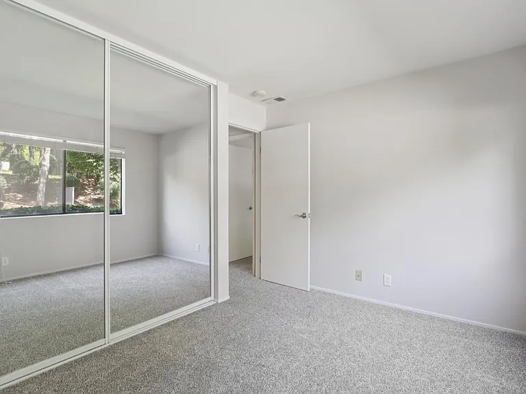 900 Cambridge Dr #51 — Photo 11