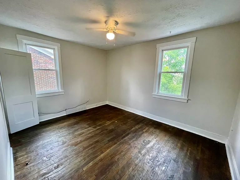 126 Stewart Ave #B — Photo 7