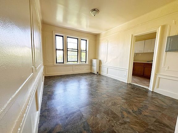 3rd image of 163-24 89th Ave #4