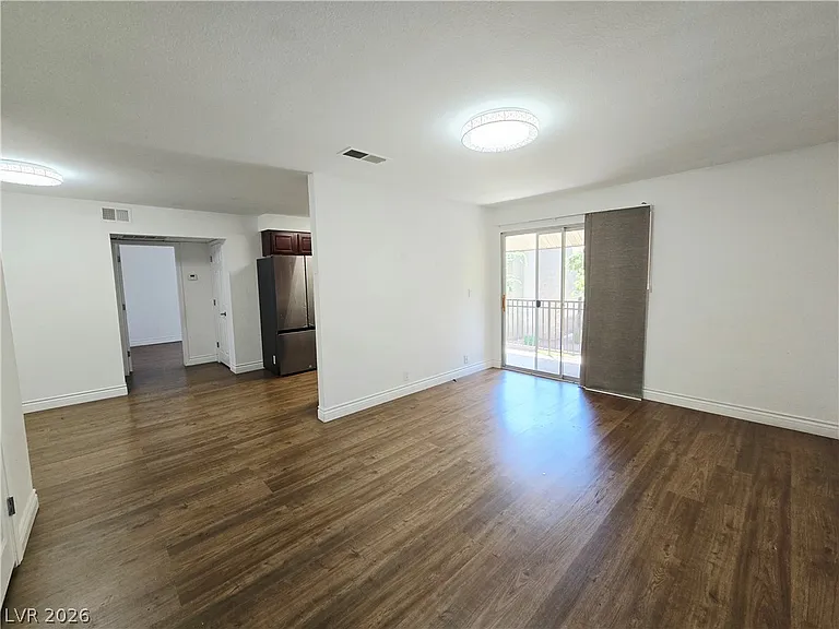 5081 River Glen Dr #104 — Photo 6