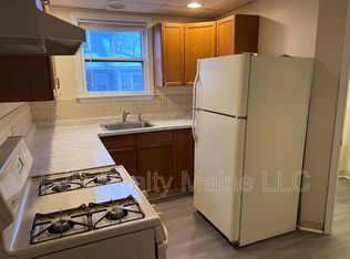 596 Preble St #2, Cape Elizabeth, ME 04107