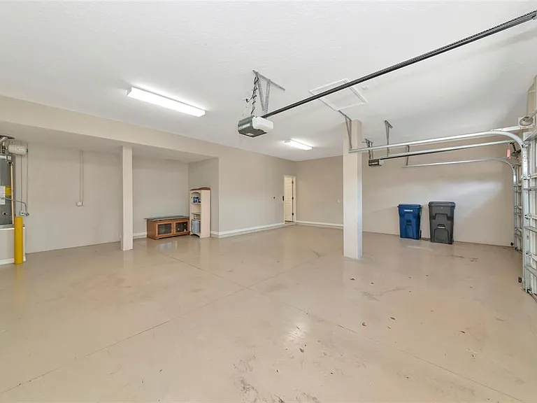 12079 Aster Ave — Photo 31