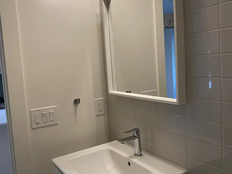 1735 Hyde St #5 — Photo 8