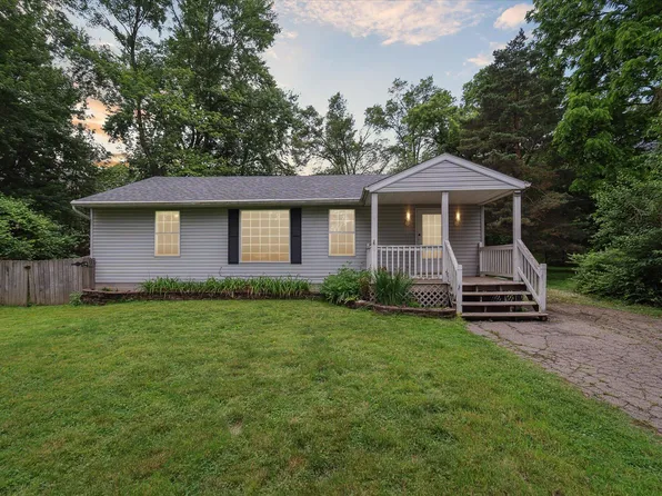 21845 Novi Rd, Northville, MI 48167