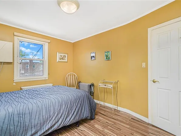 326 Bay 14th Street image 20 of 36