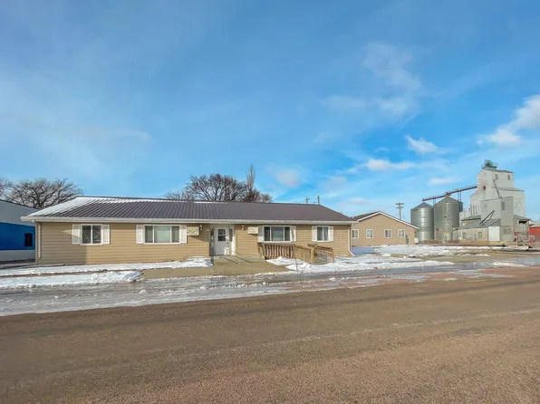117 E Railroad St #2, Kimball, SD 57355