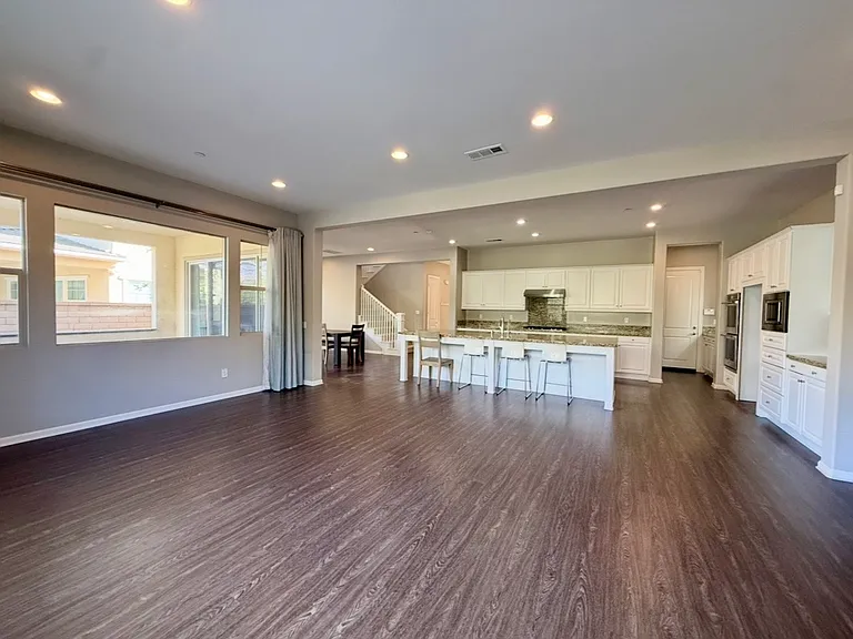 667 E Desert Willow Rd — Photo 23