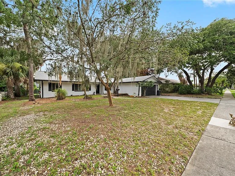 2662 Derbyshire Rd — Photo 2
