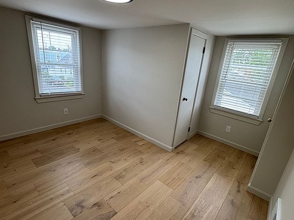 2nd image of 179-181 Leonard Pl #2