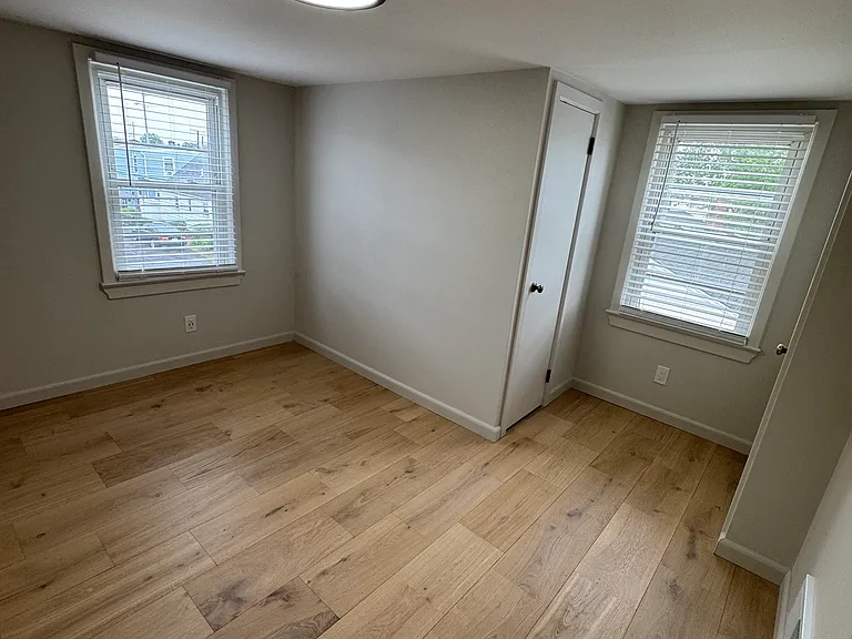 179-181 Leonard Pl #2 — Photo 2