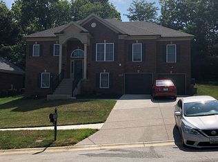 7121 Welchire Falls Dr, Louisville, KY 40228