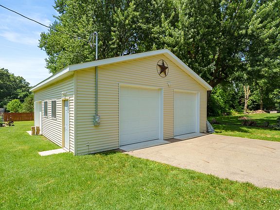 4th image of 68334 Apple Ln