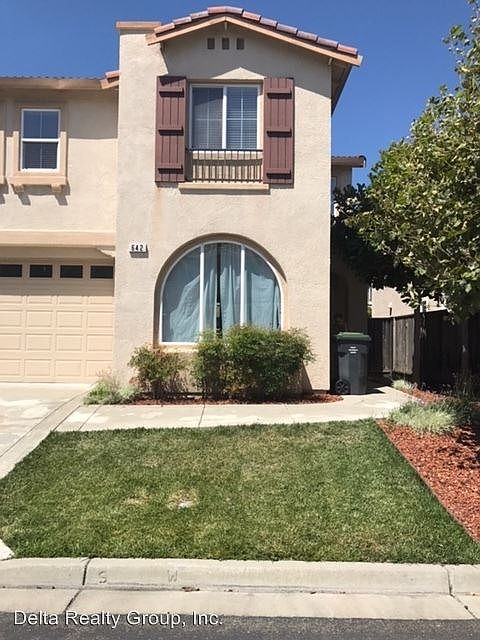 1st image of 642 Verona Ct