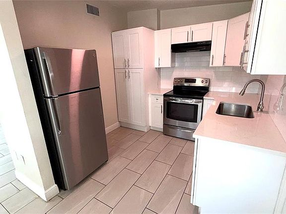 5th image of 1425 Hester Dr