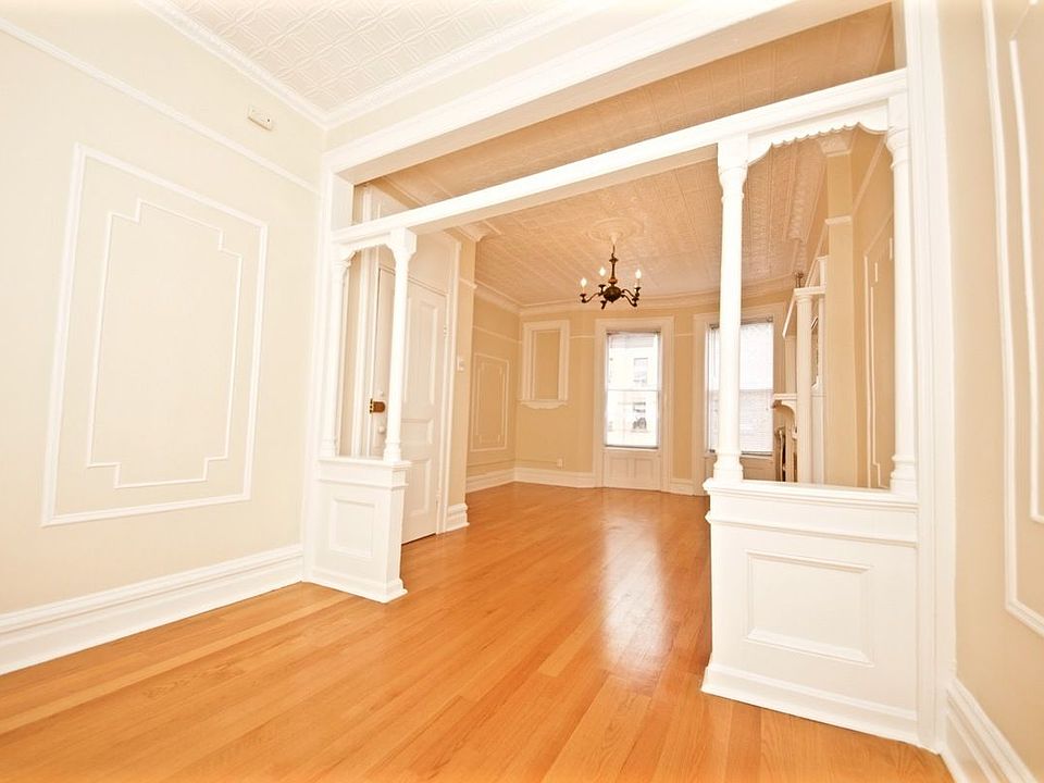1st image of 154 Garfield Pl APT 3L