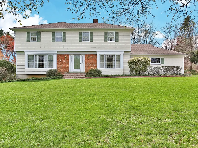 8 Spring Garden Ave photo 1
