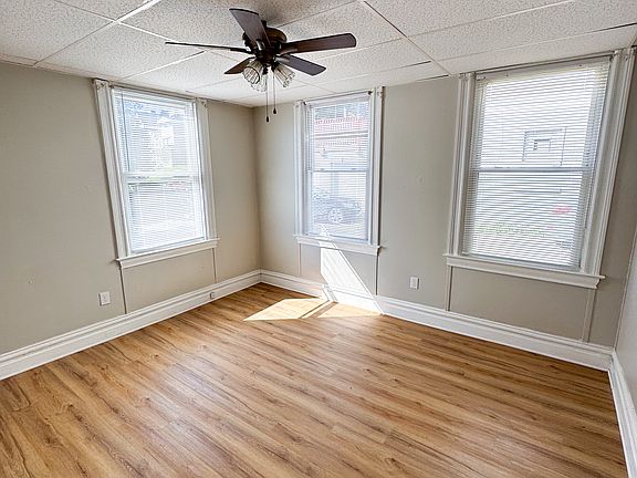 2nd image of 228 Deer Ln APT 1