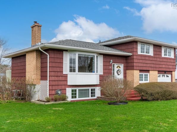 87 Riverwood Dr, Timberlea, NS B3T 1C7