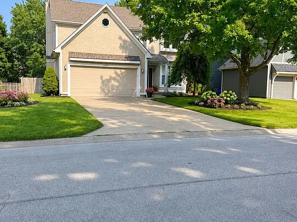 12001 S Rene St, Olathe, KS 66062