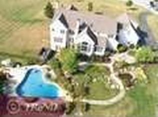 4 Somerset Ln, Malvern, PA 19355